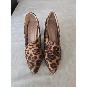 DownEast Brand Leopard Print Tan & Black Pointy Toe Block Heels size 6